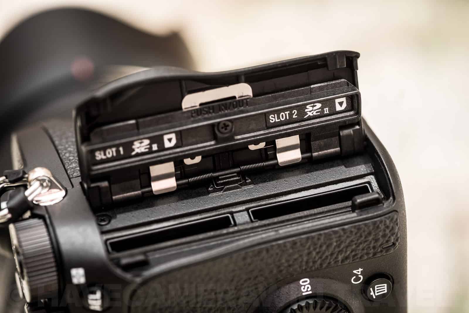 sony-a7r-iv-mirrorless-camera- 