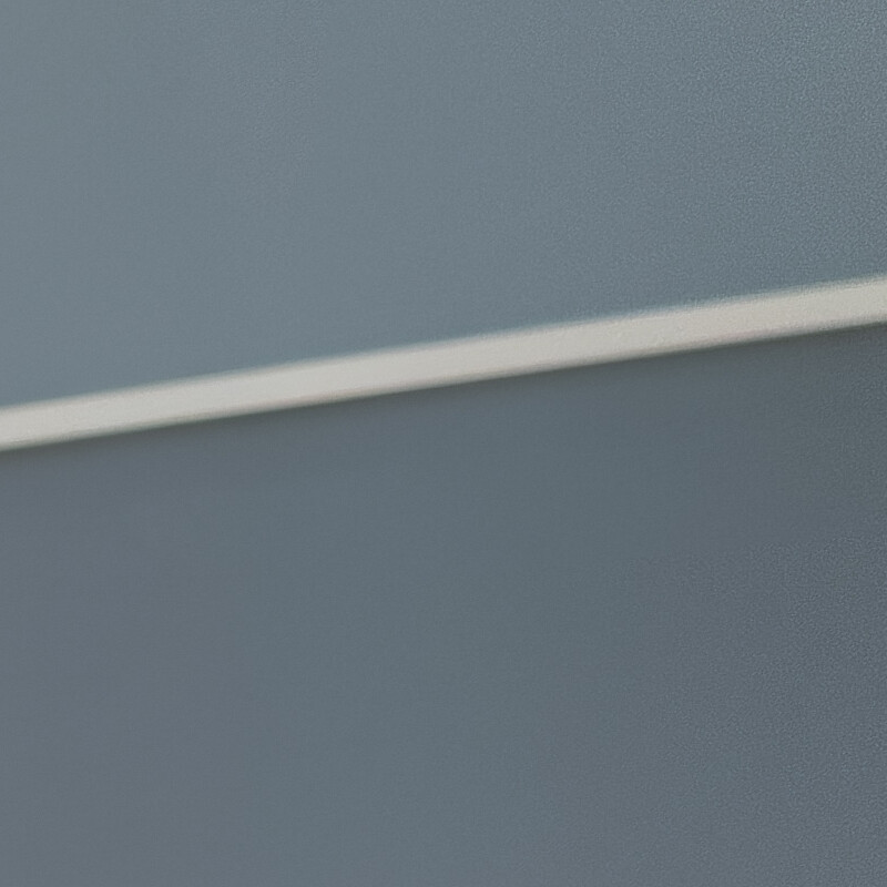 100% crop (corner) of a Sony RX100 VII RAW image processed with DxO PureRAW (DeepPRIME)