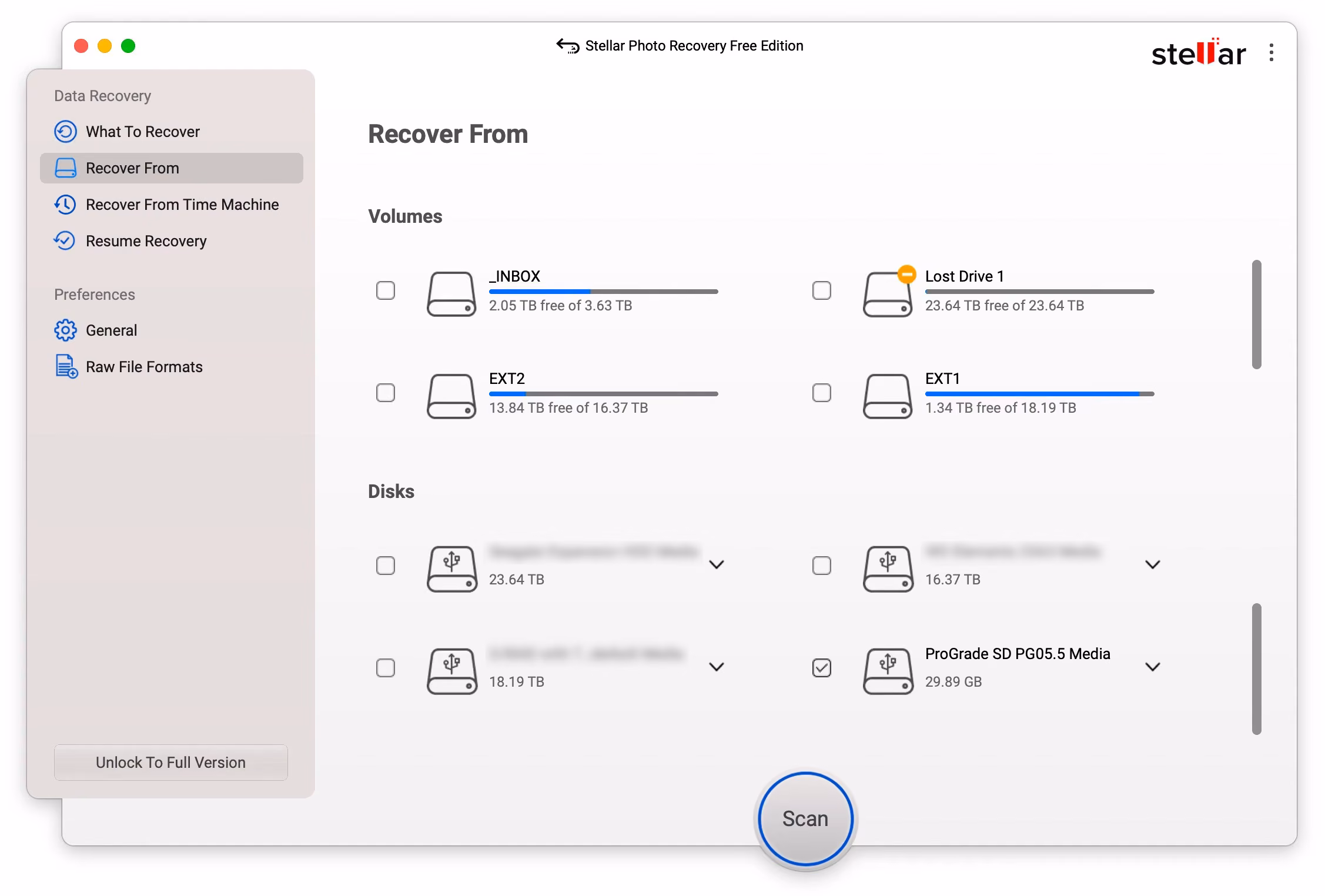 Selecting the SD card in Stellar Photo Recovery's Recover From screen